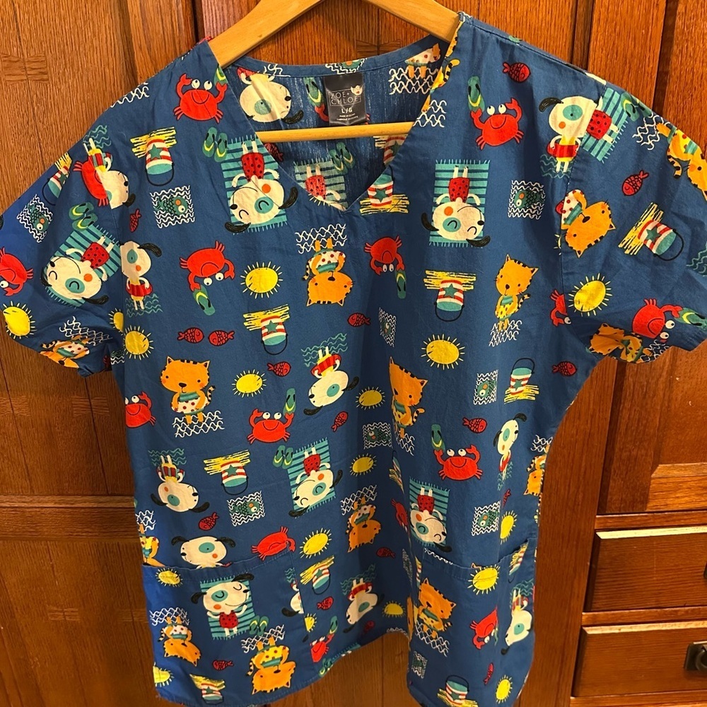 Colorful Cartoon Print Scrub Top​​